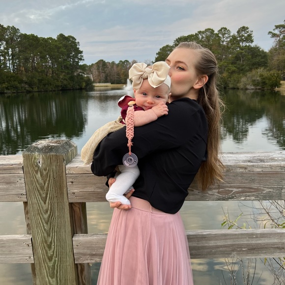 Meet your Posher, Liana - Picture 1 of 1